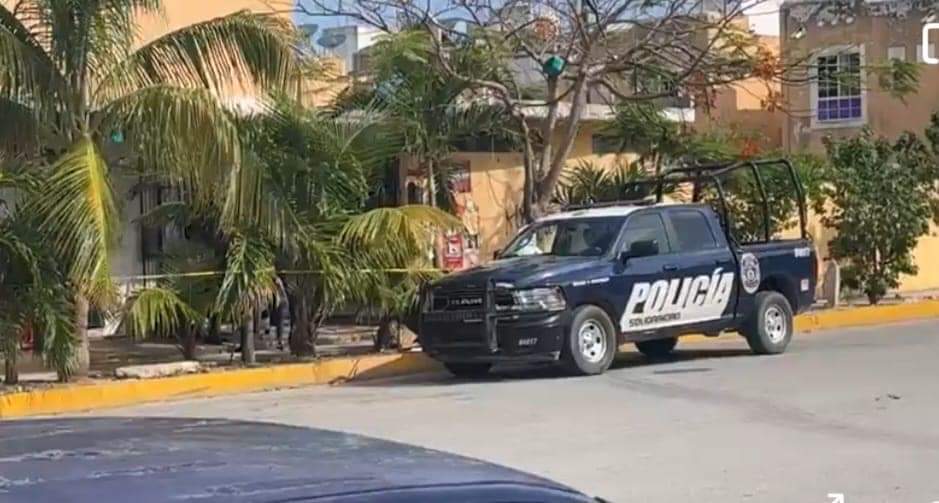 Asesinan con arma de fuego a una niña de 10 años de edad en Playa del Carmen, cuando estaba con su madre en una tienda de abarrotes. 