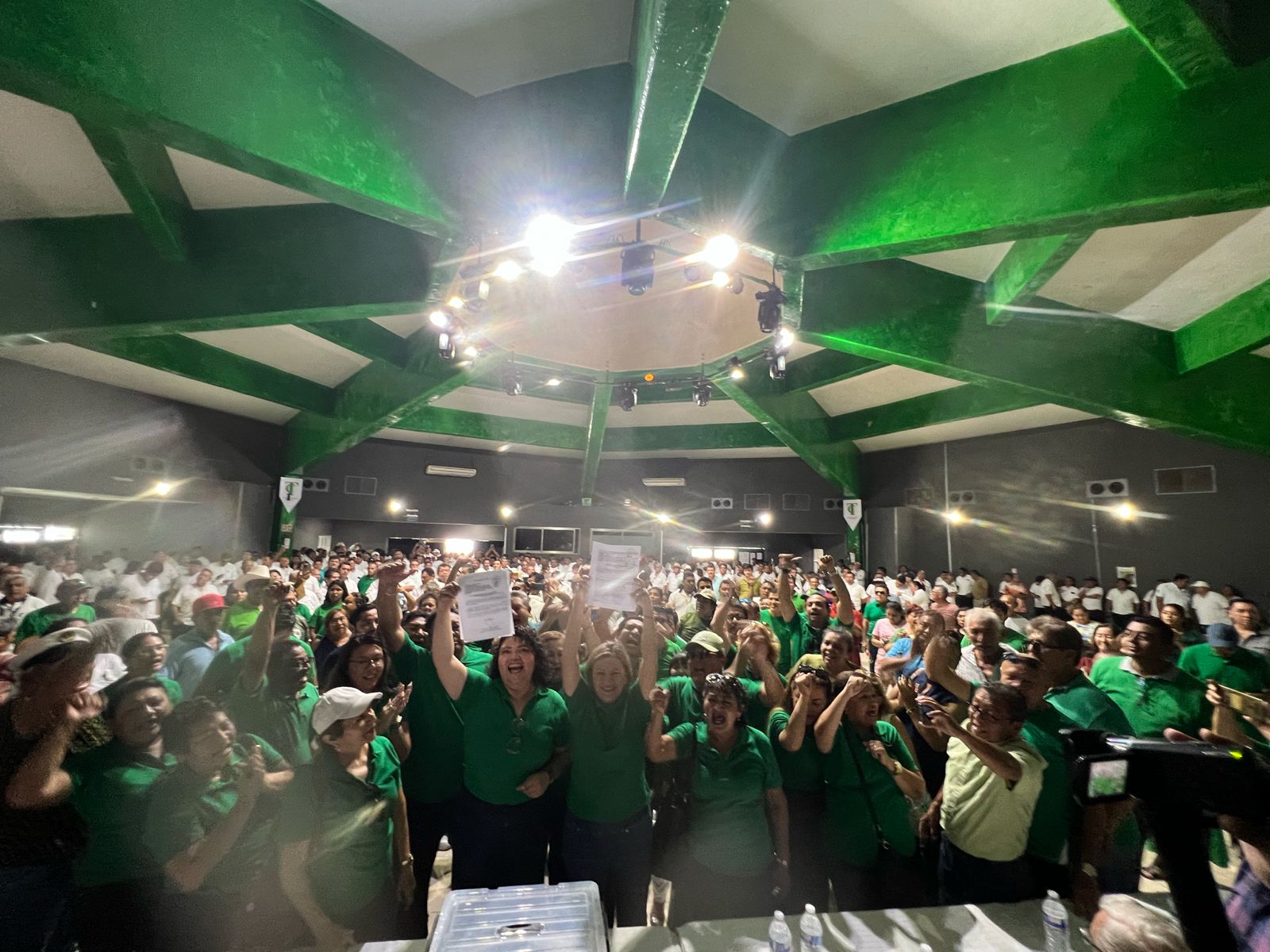 el sindicato de Taxistas “Andrés Quintana Roo” entró en su proceso para elegir a su próximo Secretario General el 25 de noviembre