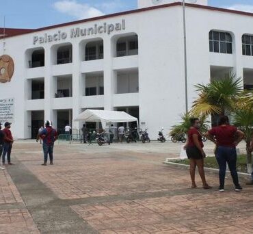 Consiente Yensunni Martínez con 18.8 MDP a Empresa ‘Verde’