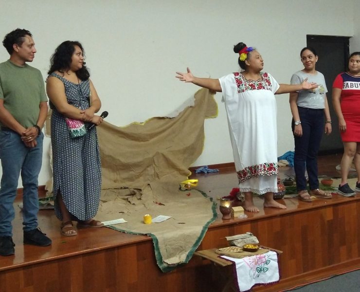 En el Museo de la Cultura Maya, Luna brilló ante un público chetumaleño, participativo y entusiasta, que premió con sus aplausos a la actriz de oriunda de la Ciudad de México.