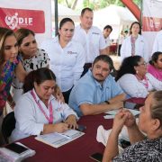 Mara Lezama Refuerza Bienestar Social y Jurídico en la Sm. 94 de Cancún