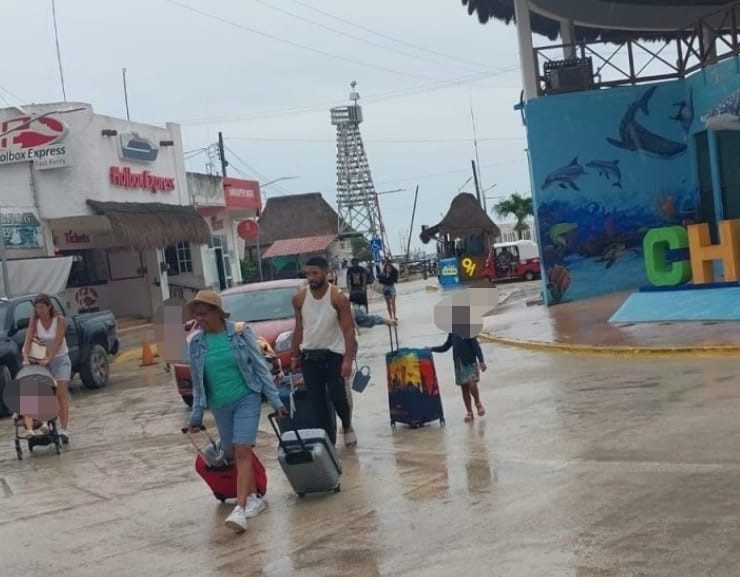 Autoridades de Lázaro Cárdenas evalúan evacuación de Holbox y otras comunidades