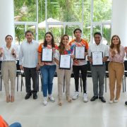 Mara Lezama cumple compromiso con estudiantes de la Universidad Politécnica de Q. Roo