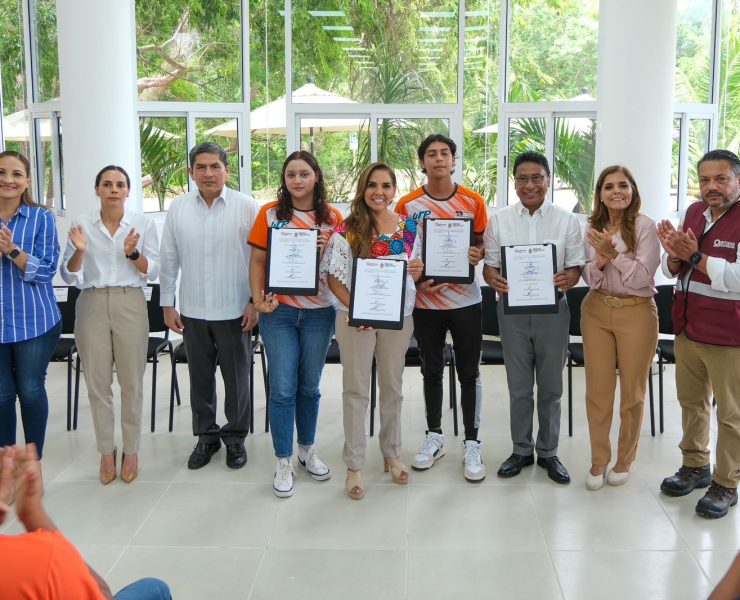 Mara Lezama cumple compromiso con estudiantes de la Universidad Politécnica de Q. Roo