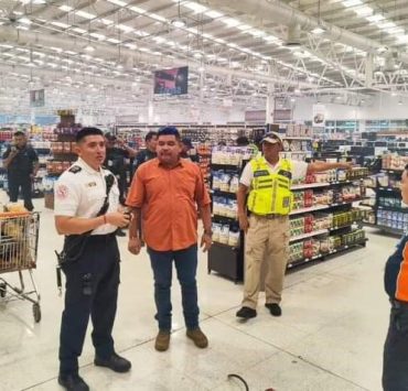 Explosión en tienda de autoservicio en Playa del Carmen provoca evacuación general