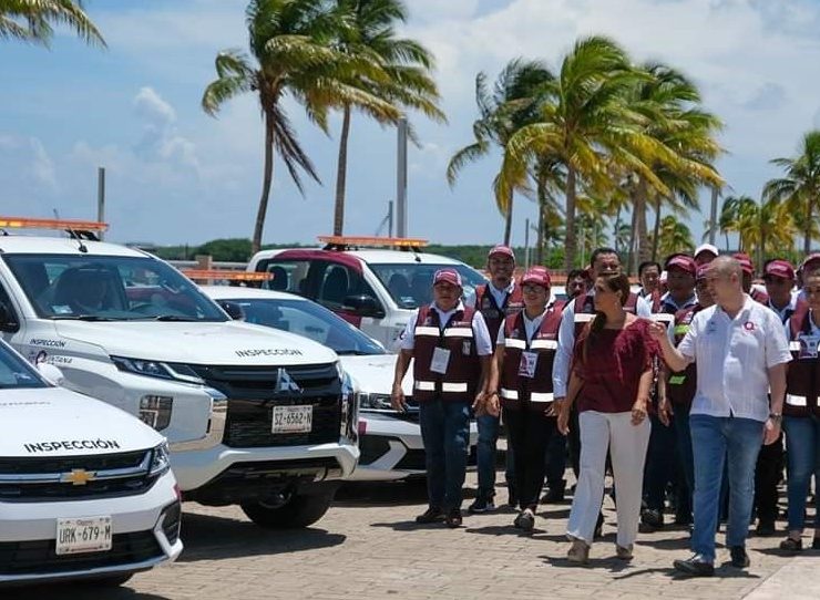 Mara Lezama entrega 35 patrullas para una Movilidad Segura y Eficiente a IMOVEQROO