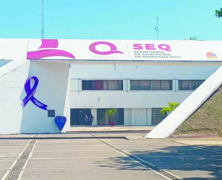 Paga SEQ $14,940.95 pesos por cada una de las 1,267 laptops para directivos