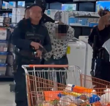 ¡Increíble! Persecución policial: Intento de Ejecución y Detención en Chedraui de Cancún