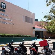 Derrochará IMSS en 2025 $3.1 MDP en boletos de avión para funcionarios