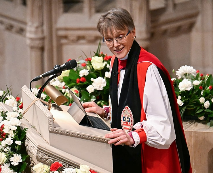 qué hizo la obispa Mariann Edgar