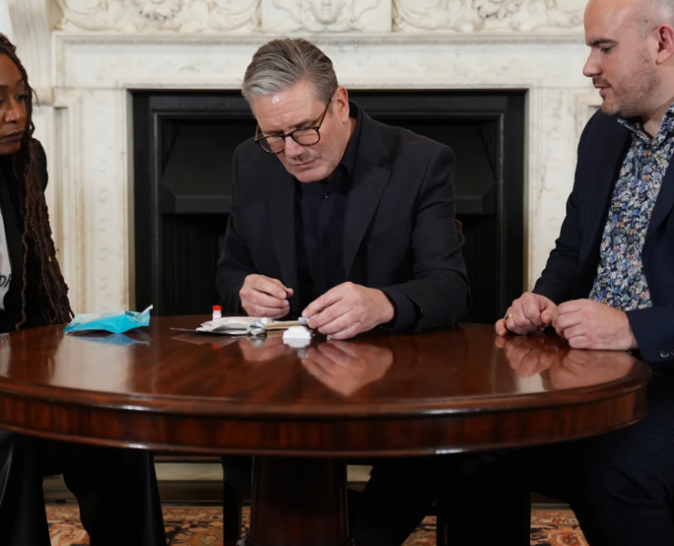 Primer Ministro de Reino Unido se hace un examen de VIH