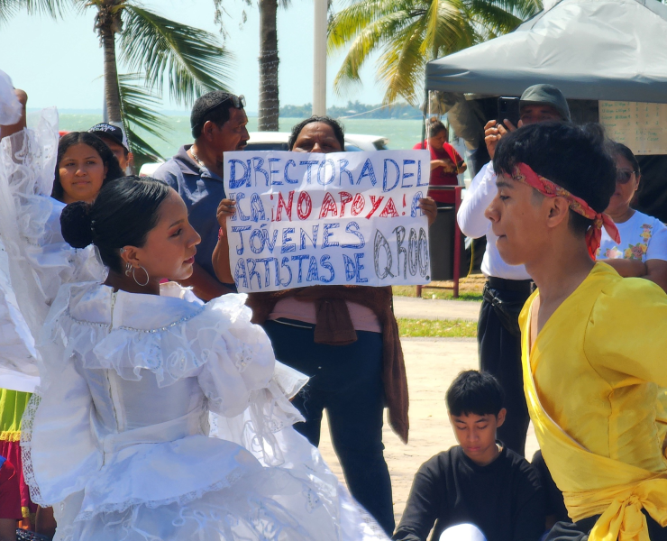 Quintanarroenses piden transporte a la ICA