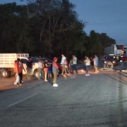 carretera Chetumal-Escarcega fue bloqueada