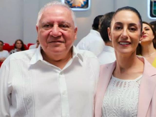 Marín Mollinedo y la Presidenta Claudia 