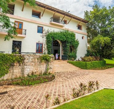 ¡Revés Judicial! Juez federal revierte entrega de hoteles Mayaland y The Lodge Chichén Itzá