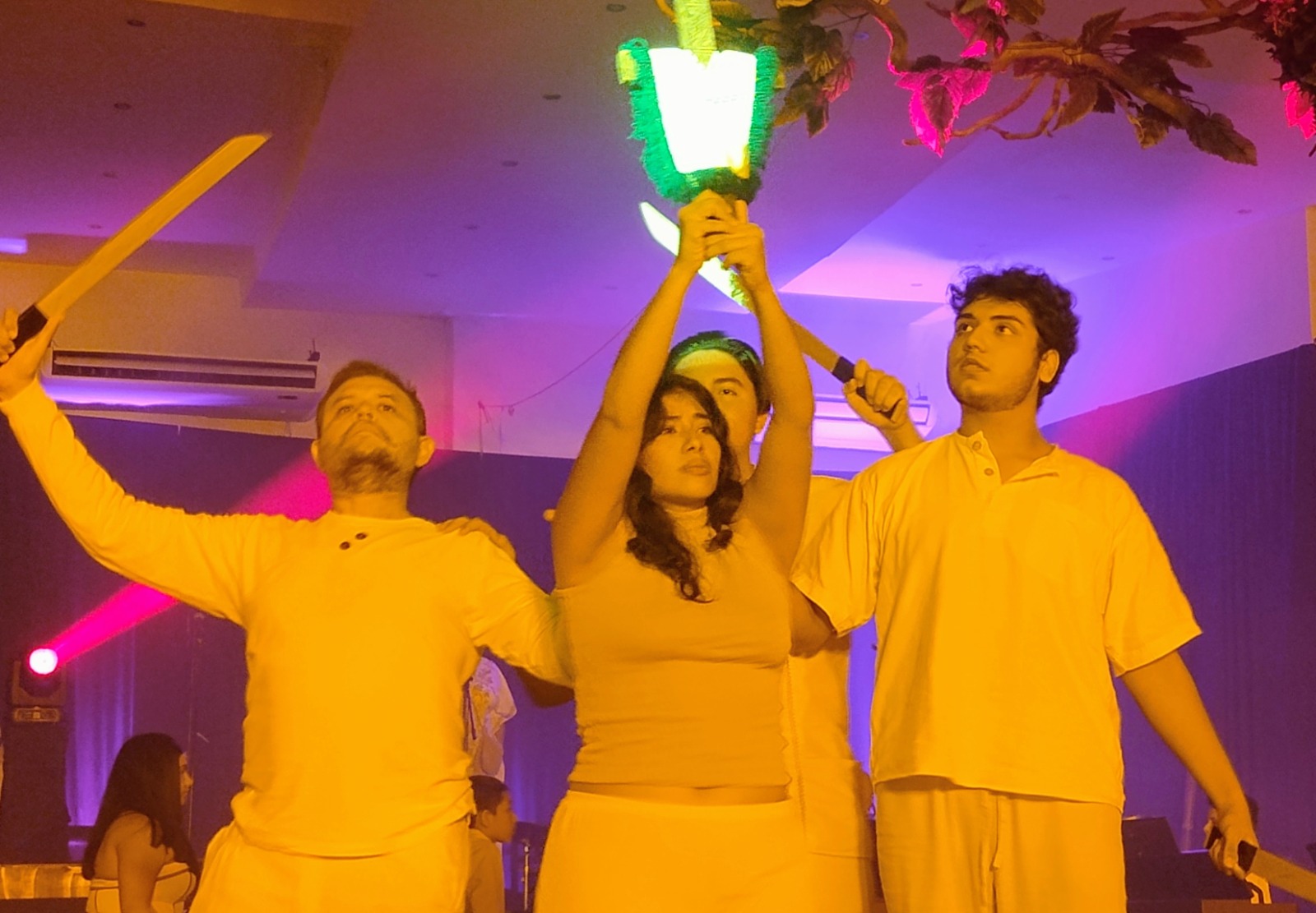 la obra es un conjuro