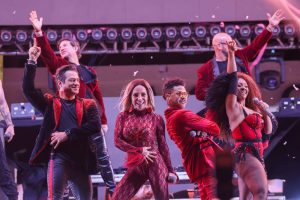 Artistas del 90’s Pop Tour encendieron el escenario en el Exitoso cierre del Carnaval de Playa del Carmen 2026, haciendo vibrar a miles de asistentes con los grandes éxitos noventeros.