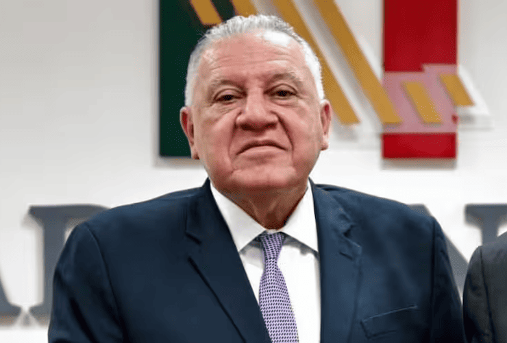 Marín Mollinedo admite interés por la gubernatura de Quintana Roo