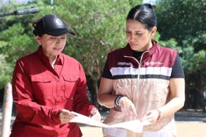 Supervisión directa de Estefanía Mercado durante los trabajos para Aliviar la movilidad de 32 mil vecinos en el fraccionamiento Villamar 2, en Playa del Carmen.