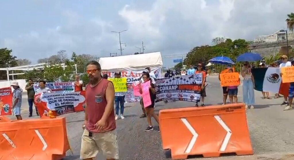 Playas Libres: Bloqueos en carretera federal 307 para exigir acceso libre a las playas de Tulum