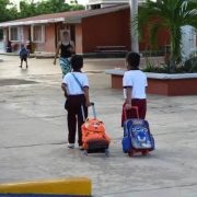 Calor obliga a adelantar fin de clases en Quintana Roo