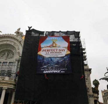 ¡Impactante protesta! Greenpeace lanza fuerte advertencia contra megaproyecto en Mahahual