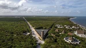 Turistas y habitantes de Tulum aseguran que la apertura del Parque Nacional del Jaguar provocó una fuerte caída en la afluencia turística de la zona.