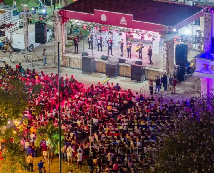 Madres son reconocidas en gran festejo con rifas y sorpresas