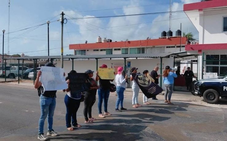 Protesta en Cereso de Chetumal desata fuerte bloqueo vial