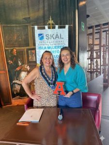 Representantes de la Universidad Anáhuac Cancún y SKAL Isla Mujeres-Puerto Morelos formalizaron una alianza estratégica en el Caribe Mexicano para fortalecer la formación académica, la innovación y el desarrollo del sector turístico en Quintana Roo.