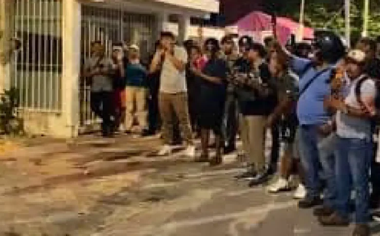 Mexicanos vs cubanos en Cancún La quema de una bandera mexicana desata indignación