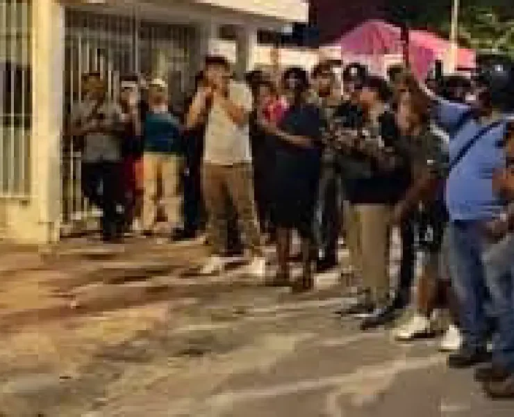 Mexicanos vs cubanos en Cancún La quema de una bandera mexicana desata indignación