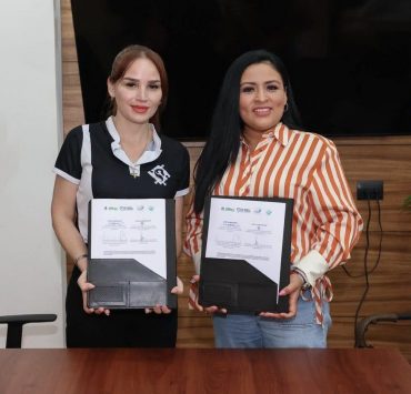 Blanca Merari firma convenio de colaboración con Equinos Contigo para inclusión infantil