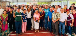 Pie de foto 2: Durante el encuentro con vecinos de Chetumal, Rafa Marín destacó que la defensa de la soberanía nacional pertenece a todas y todos los mexicanos e invitó a fortalecer la organización ciudadana.