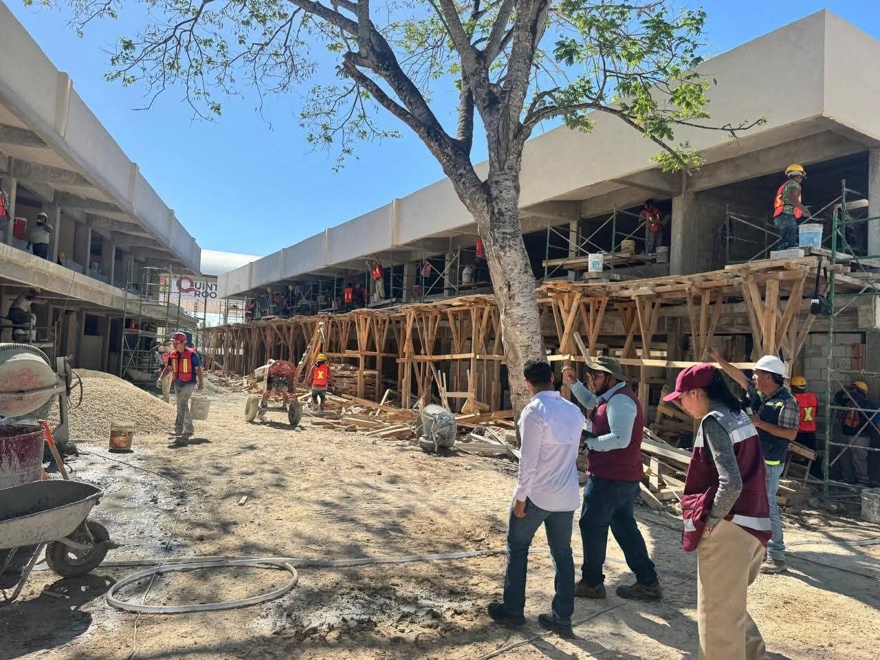 IFEQROO alcanza 70% de avance en obras que fortalecen la educación