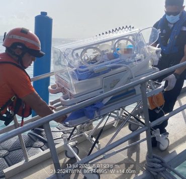 Traslado urgente: Marina salva a recién nacido en Isla Mujeres