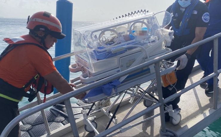 Traslado urgente: Marina salva a recién nacido en Isla Mujeres