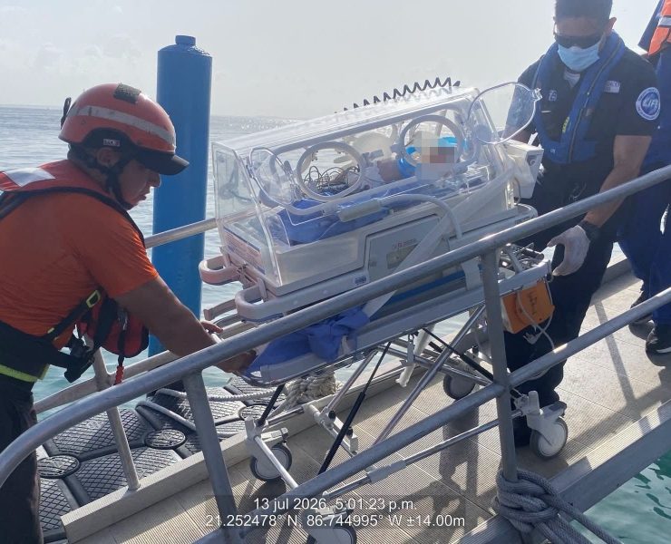 Traslado urgente: Marina salva a recién nacido en Isla Mujeres