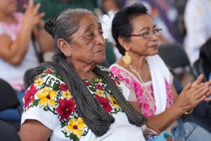 Durante la conmemoración del 179 aniversario del inicio de la Guerra Social Maya, Rafa Marín rindió homenaje a Cecilio Chi y Jacinto Pat, destacando su legado en la historia y la identidad del pueblo maya.