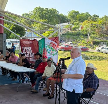 Nuevo Bécar arropa a Rafa Marín y fortalece la Transformación en asamblea informativa