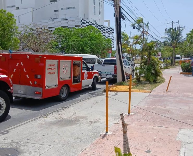 ¡Así lograron evitar una tragedia! Evacúan a 342 personas tras incidente en oficinas del SAT Cancún