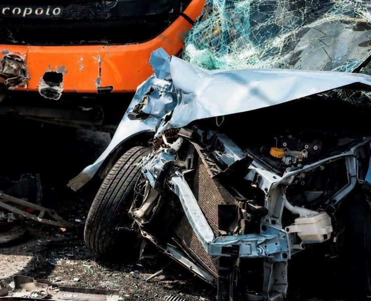 ¡Momentos de tensión! Cinco lesionados tras fuerte choque entre autobús y automóvil en Cancún