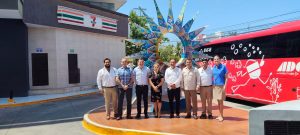 La nueva ruta de ADO conecta hoteles del centro de Cancún con el Aeropuerto Internacional, ofreciendo a turistas una opción cómoda, segura y accesible para sus traslados.