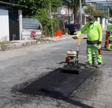 Ayuntamiento de BJ fortalece la seguridad vial con mantenimiento de pasos peatonales, topes, bacheo y descacharrización