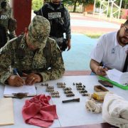 Ciudadanía entrega más de 2400 municiones en primera Feria de Paz