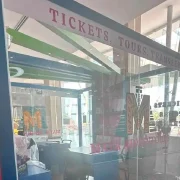 Colapsan oficinas de pasaportes en Cancún