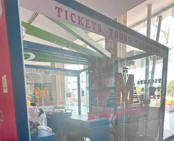 Colapsan oficinas de pasaportes en Cancún