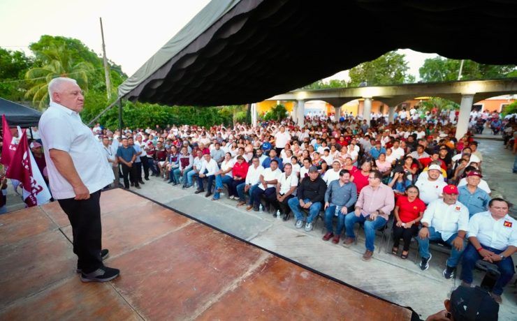 Rafa Marín encabeza multitudinaria asamblea informativa en Kantunilkín