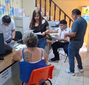 Bachillerato: SEQ instala módulos atienden aspirantes sin espacio asignado en Quintana Roo
