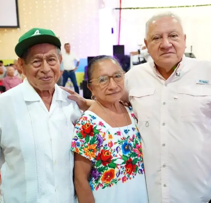 Atención para los adultos mayores, una prioridad para Rafa Marín